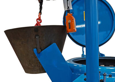 pan hoist fluid extractor